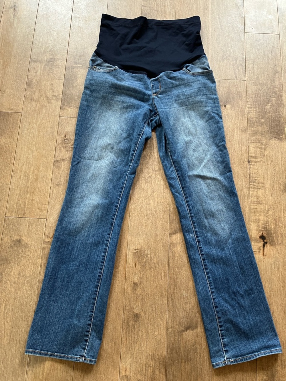 Liz Lange Blue Denim Maternity Straight-Leg Jeans with Black Panel